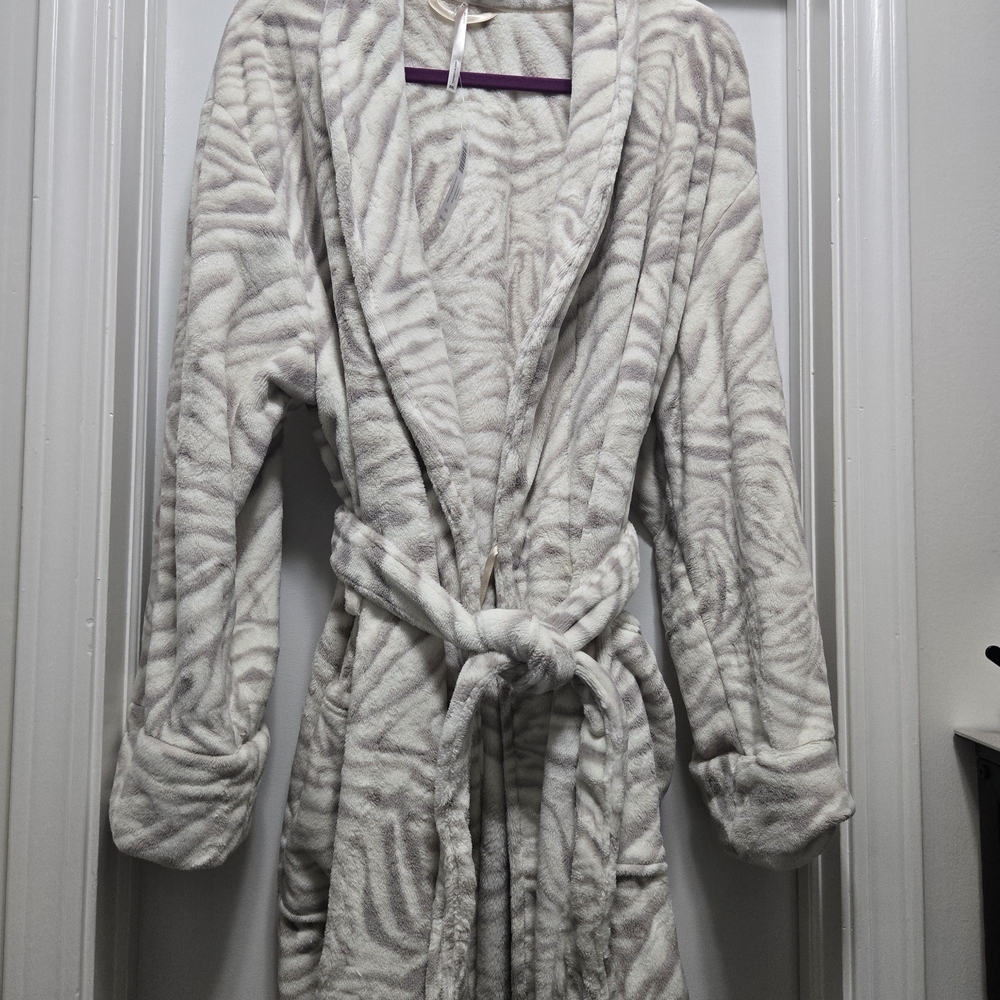 Soma Zebra Pattern Plush Robe